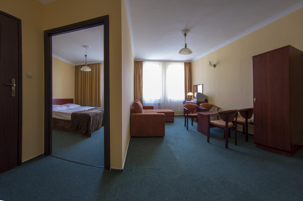 Hotel Morze Ustka Ngoại thất bức ảnh